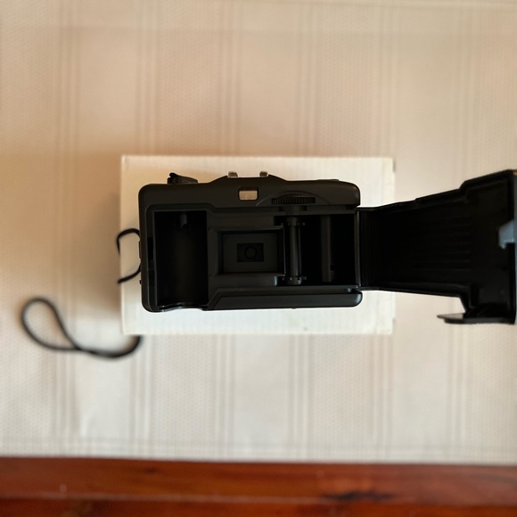 Nippon, NWOT…35mm Focus Free Camera! - Picture 3 of 4